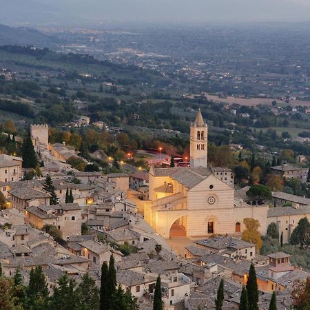 Hotel La Rocca Assisi Buitenkant foto