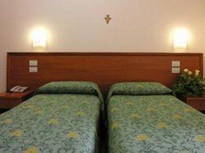 Hotel La Rocca Assisi Buitenkant foto