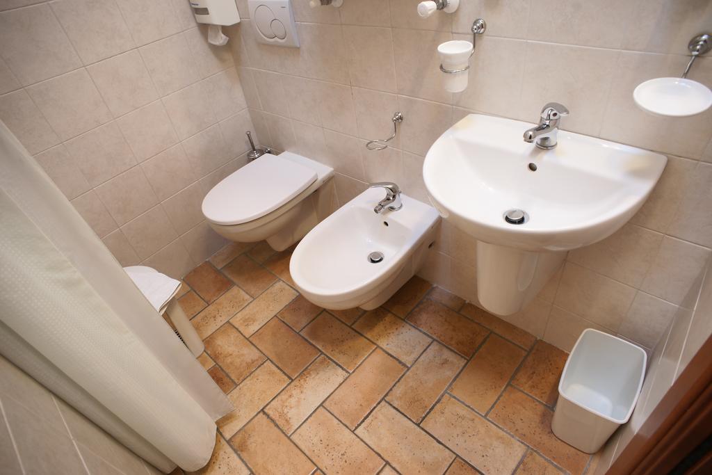 Hotel La Rocca Assisi Kamer foto