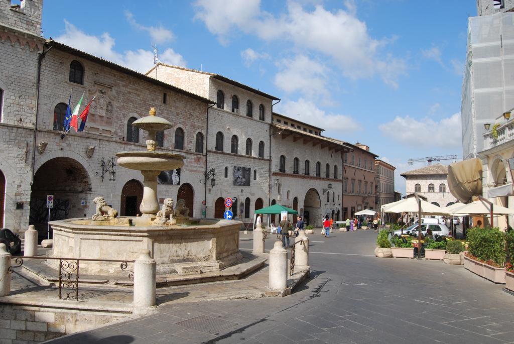 Albergo La Rocca Assisi Buitenkant foto