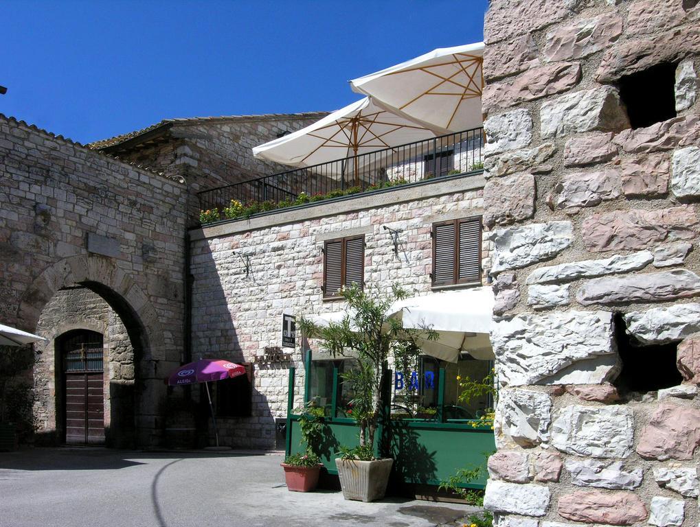 Albergo La Rocca Assisi Buitenkant foto